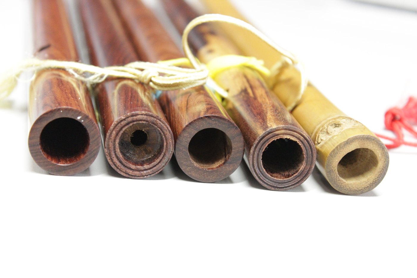 The six khlui measured in Hamburg – rosewood types, bamboo, tamarind and amboina – collected in Northern Thailand.